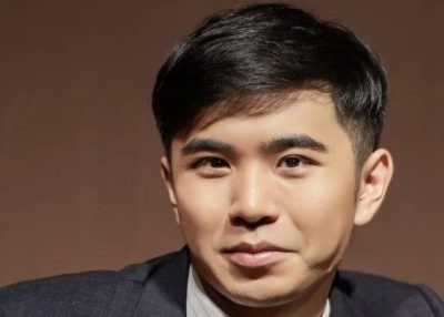 Tony-Yike-Yang-2-SQ-rlfpa2bketqs0biy35fskpxcreqk7uvdtskpqxlx28